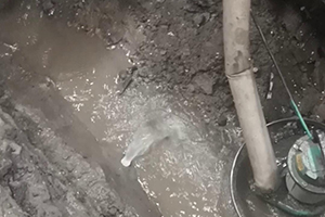 丹东地下室伸缩缝堵漏视频